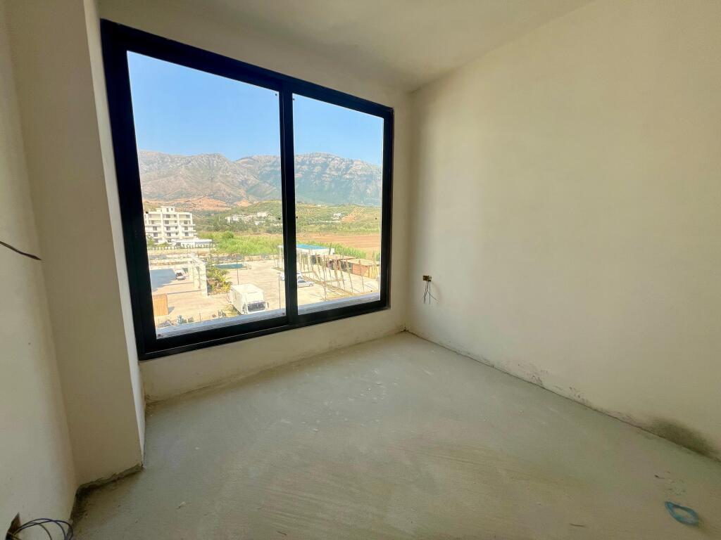Apartament Per Shitje Tek Regina Palm Radhime