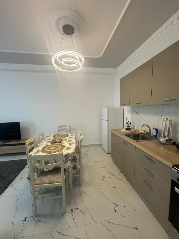 Apartament 2+1 i mobiluar tek Golden Park 3