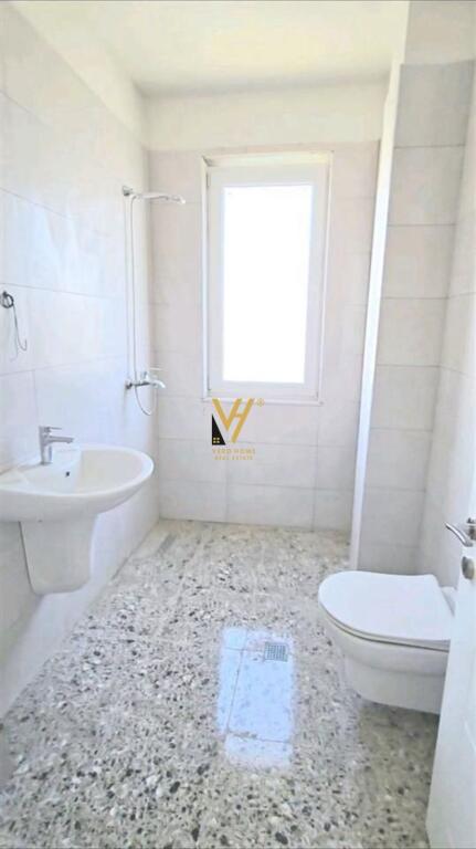 OFFICE 65 M2 FOR RENT AT UNIVERS CITY 600 EURO