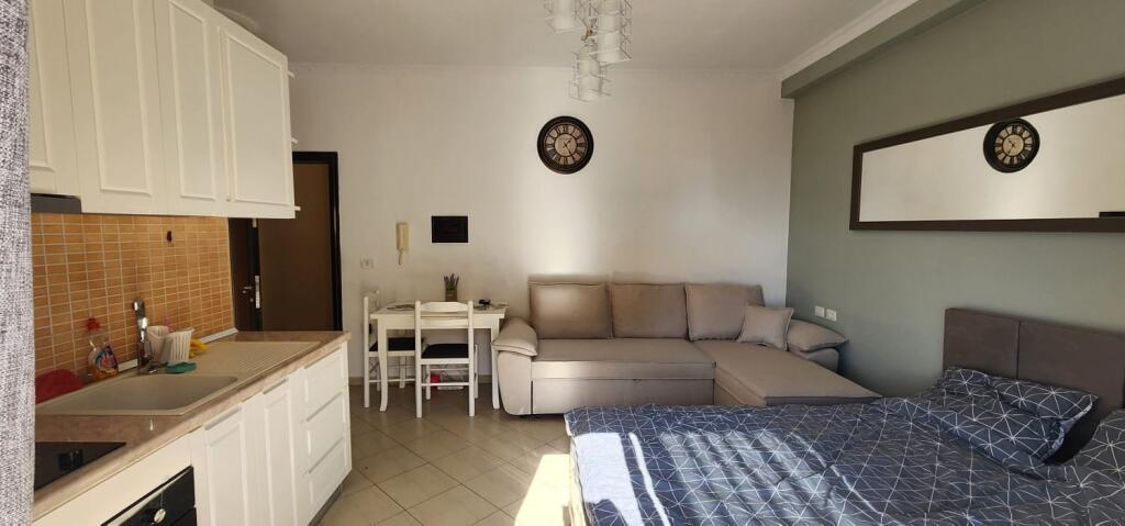 Studio In Vendita Vicino Al Porto Di Vlora