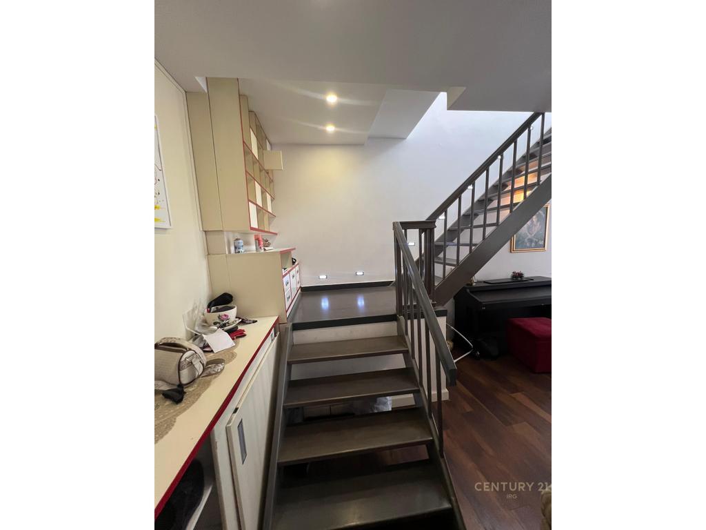 🏡 Shitet Apartament 2+1+2 me Tarracë të Madhe | Pranë Selvies, Tiranë