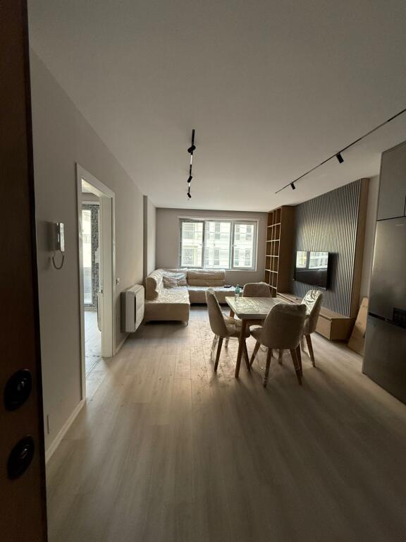 JEPET ME QERA APARTAMENT 1+1 UNIVERS CITY