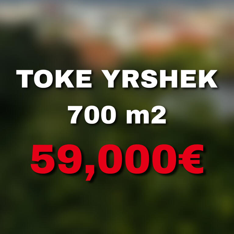 In Yrsheke 700 m2 Land