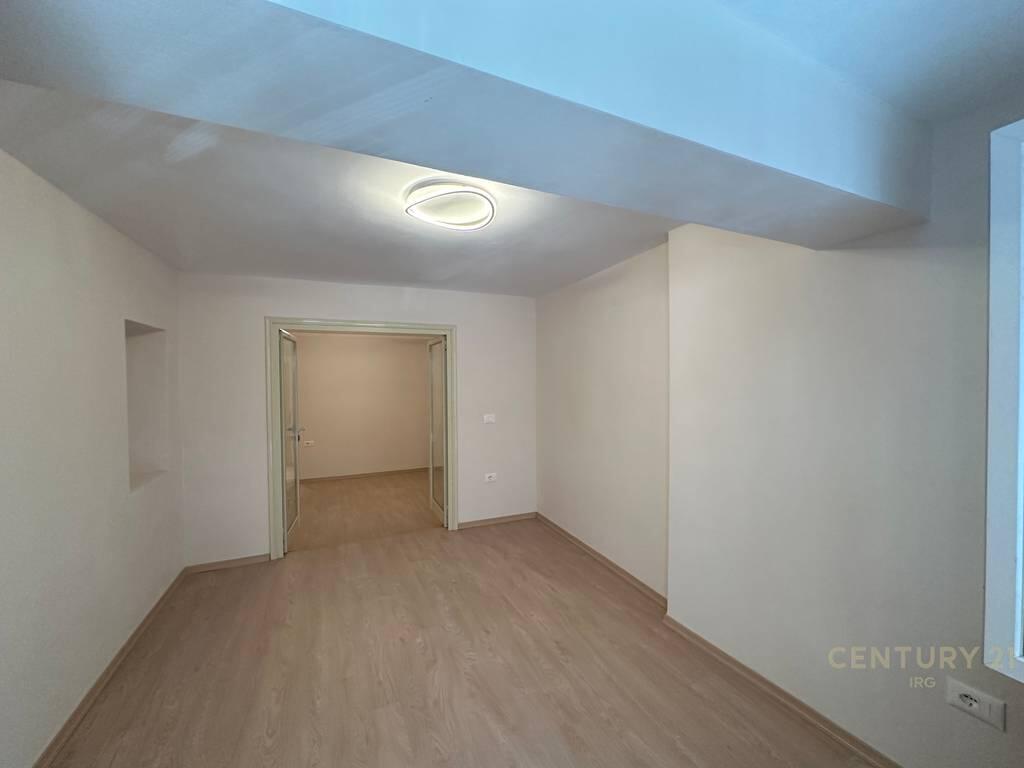 🏢 Spazio Ufficio in Affitto | Myslym Shyri – 50 m²