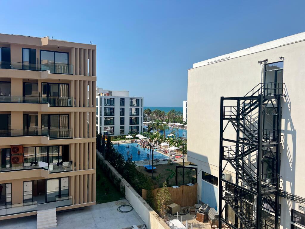 Apartament Per Shitje Tek Regina Palm Radhime