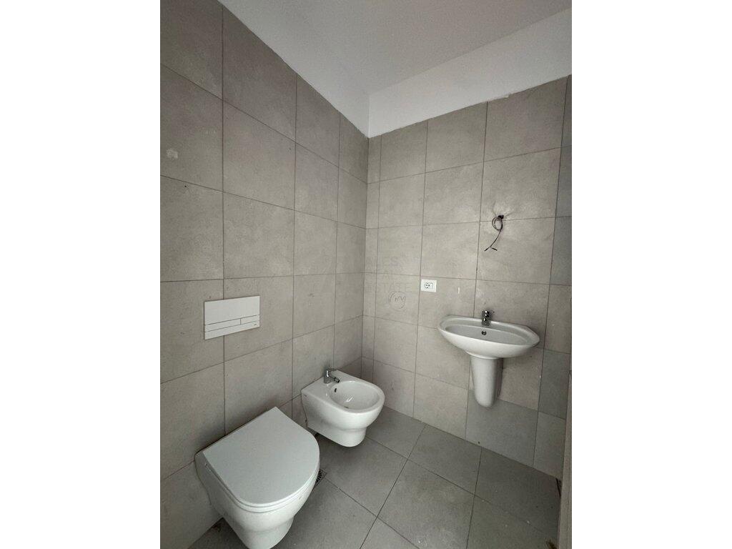 📢 Shitet Apartament 1+1 në Univers City !