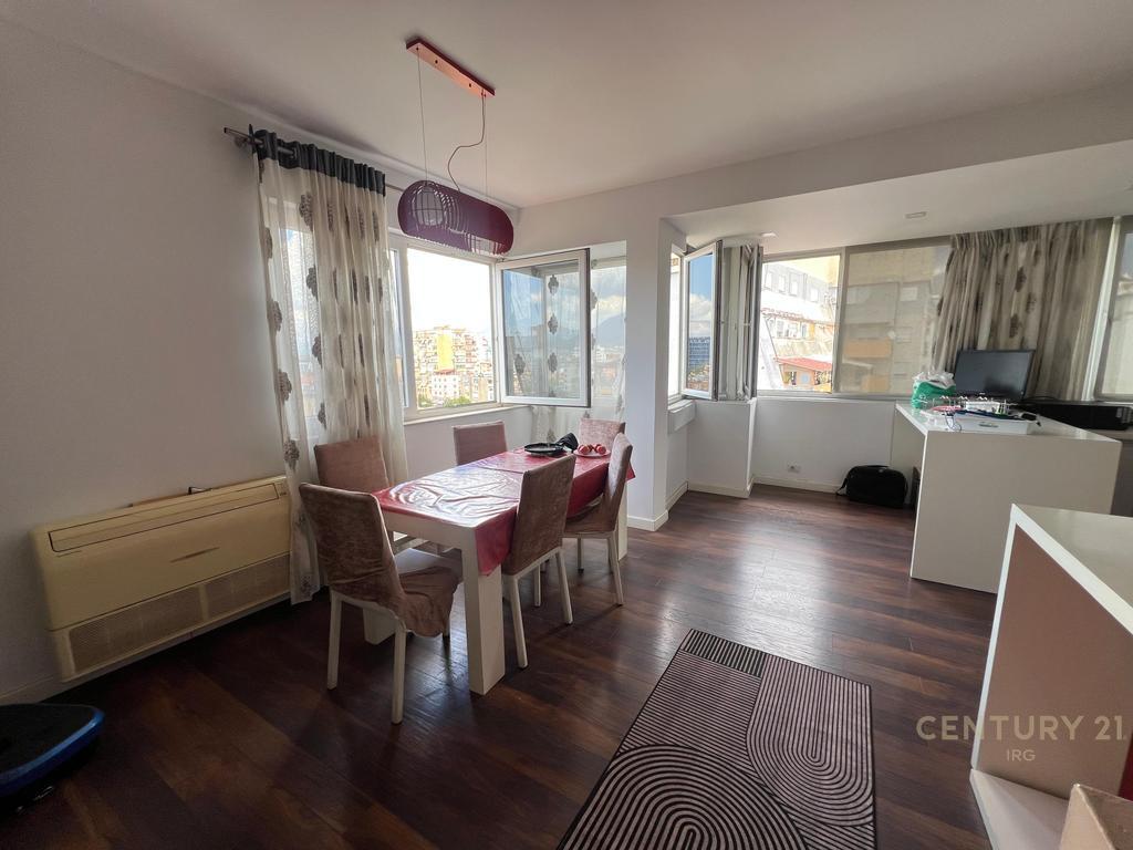 🏡 Shitet Apartament 2+1+2 me Tarracë të Madhe | Pranë Selvies, Tiranë