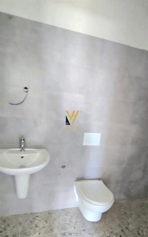 OFFICE 65 M2 FOR RENT AT UNIVERS CITY 600 EURO