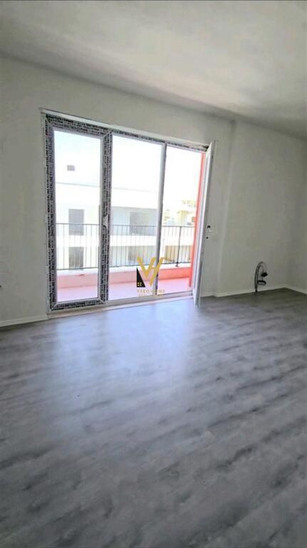 OFFICE 65 M2 FOR RENT AT UNIVERS CITY 600 EURO