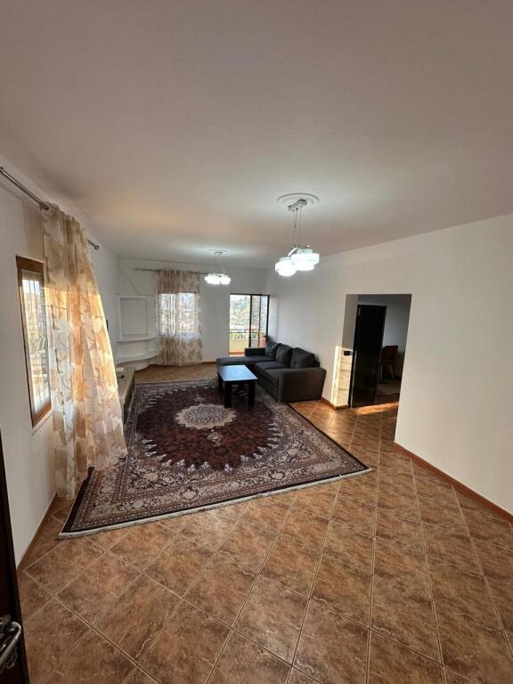 📣 AFFITTO Appartamento 2+1 Con Parcheggio 📍 Kombinat Via "Fejzi Hoxha" 💶 Prezzo 400 Euro