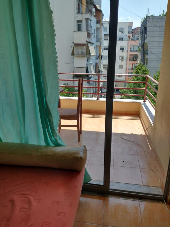 Fresku, appartamento 1+1 in affitto (25.000 Leke)