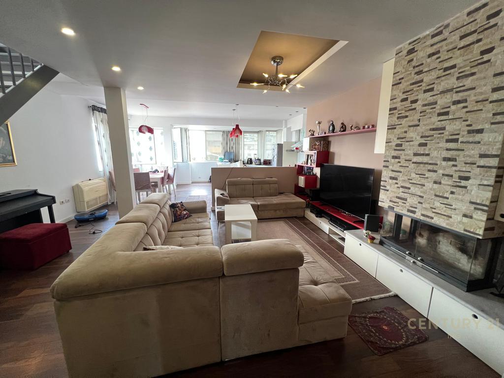 🏡 Shitet Apartament 2+1+2 me Tarracë të Madhe | Pranë Selvies, Tiranë