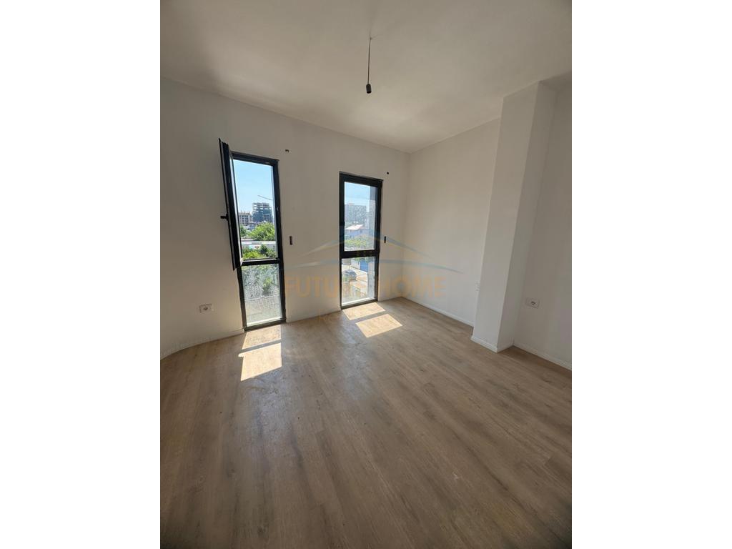 Shitet apartament 2+1+2 Oasis Residence