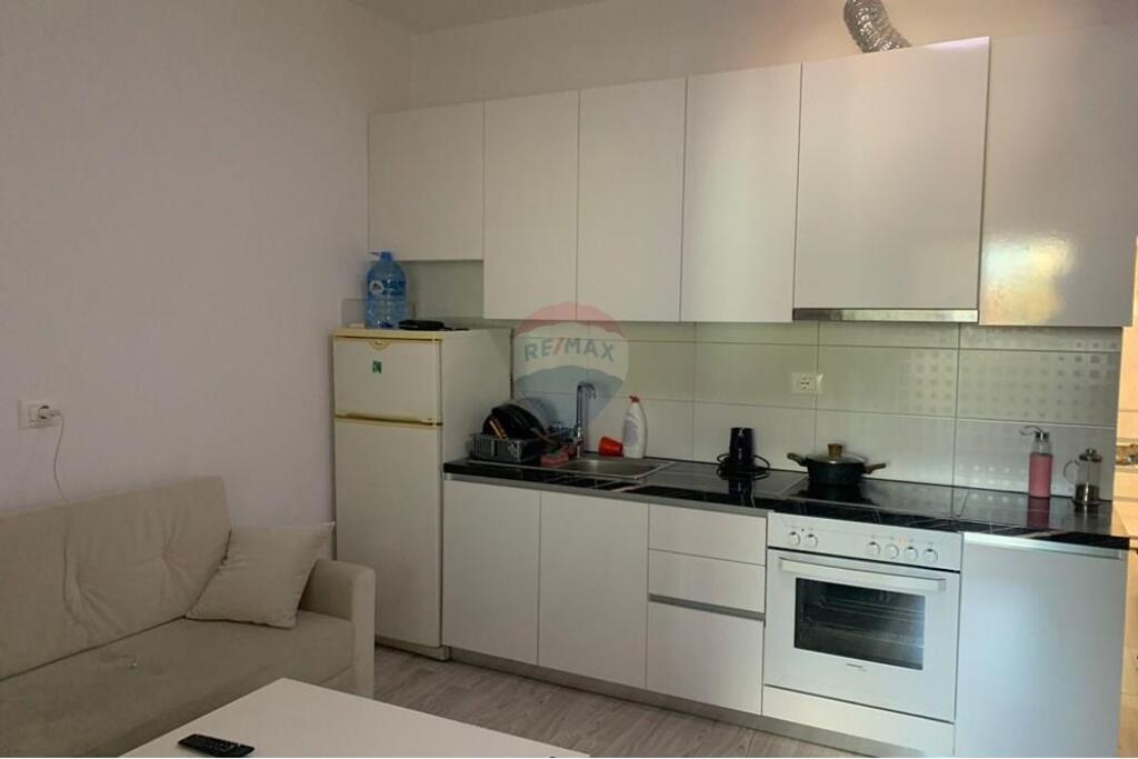 Apartament 1+1 per qira Laprake !