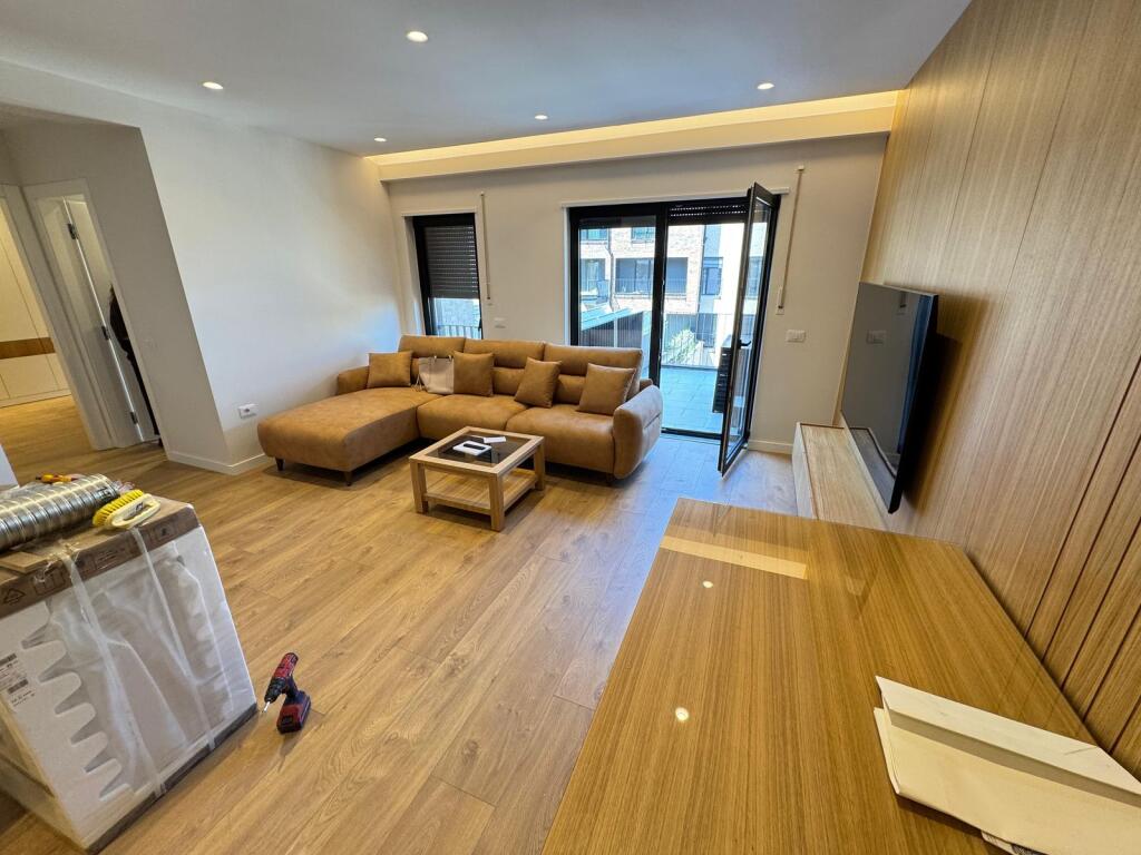 🚪Appartamento 1+1 in affitto  📍Indirizzo: Kodra Diellit 2 💶Prezzo 750€  