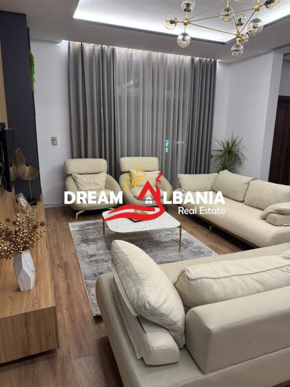 Duplex 3+1+2 + Parcheggio in affitto presso Kristal Center (ID 4231464)
