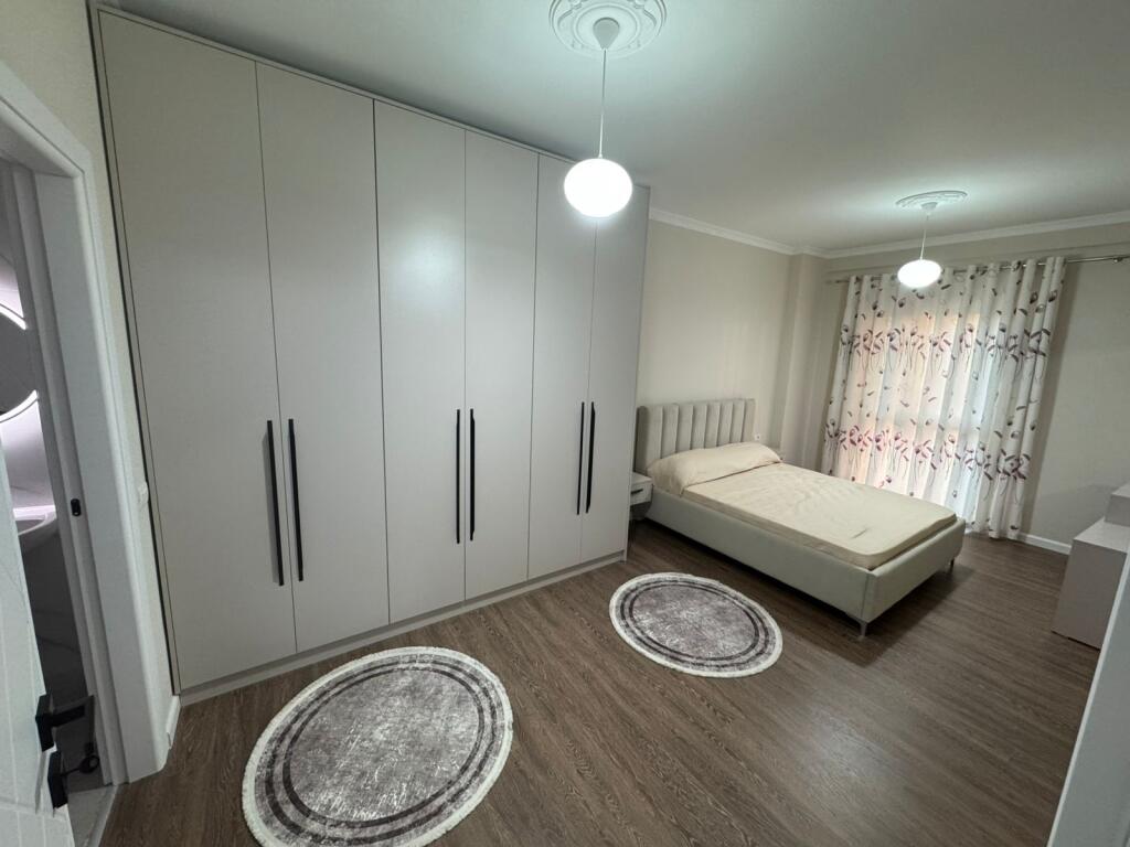 Super Appartamento 2+1+parcheggio in affitto vicino a TEG (900 Euro)