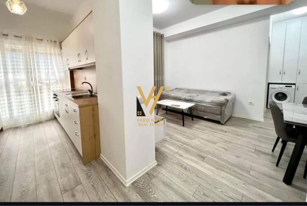 JEPET APARTAMENT 2+1+BLK ME QERA TE KOM.MANAGLEM, ALI DEM 450 EURO