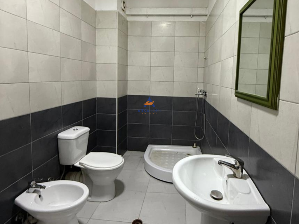 IN VENDITA APPARTAMENTO 2+1+BALCONE "LIQENI I THATE" 233.000 EURO (TRATTABILE).