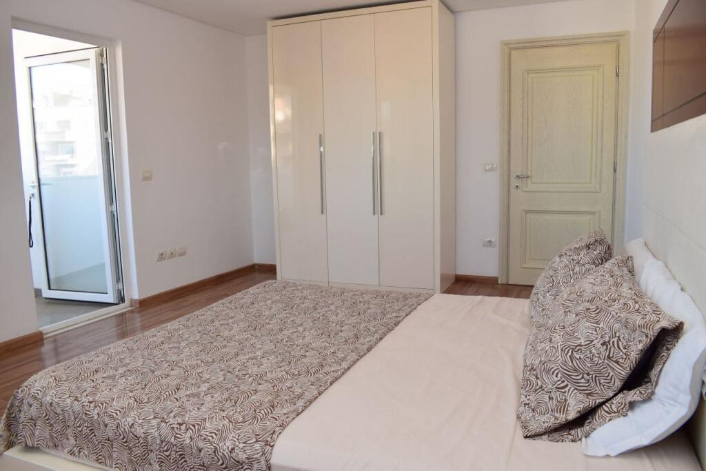 FOR SALE APARTMENT 2+1+BALCONY IN THE CENTER OF DURRËS