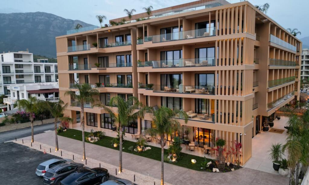 Apartament Per Shitje Tek Regina Palm Radhime