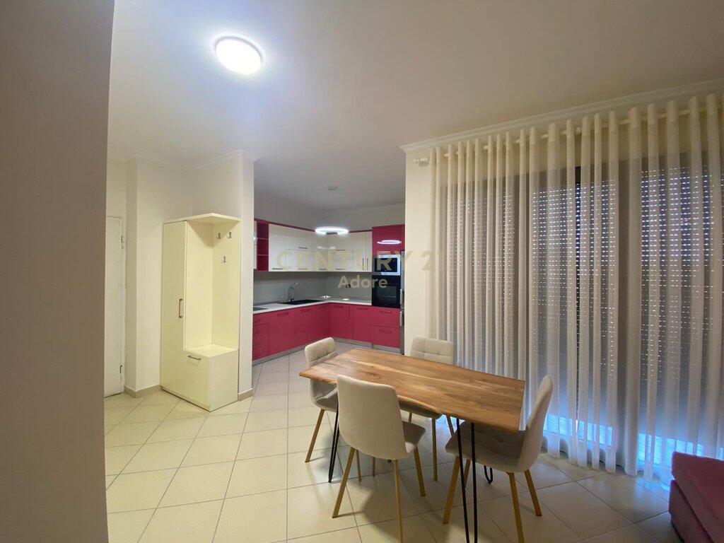 🏠 Apartament 2+1 në Pallat të Ri | Kati i 5-të me Ashensor