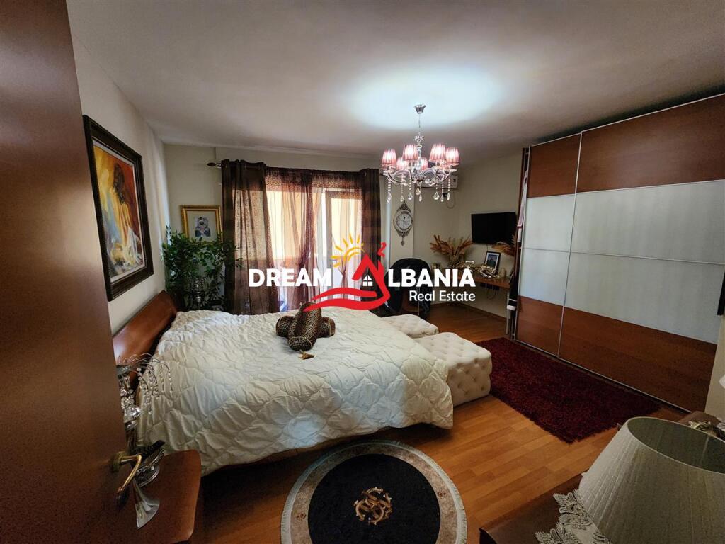 Apartament 2+1+2WC ne Shitje Midis Rruges se Dibres dhe Rruga e Barrikadave ne Tirane (ID 41211839)