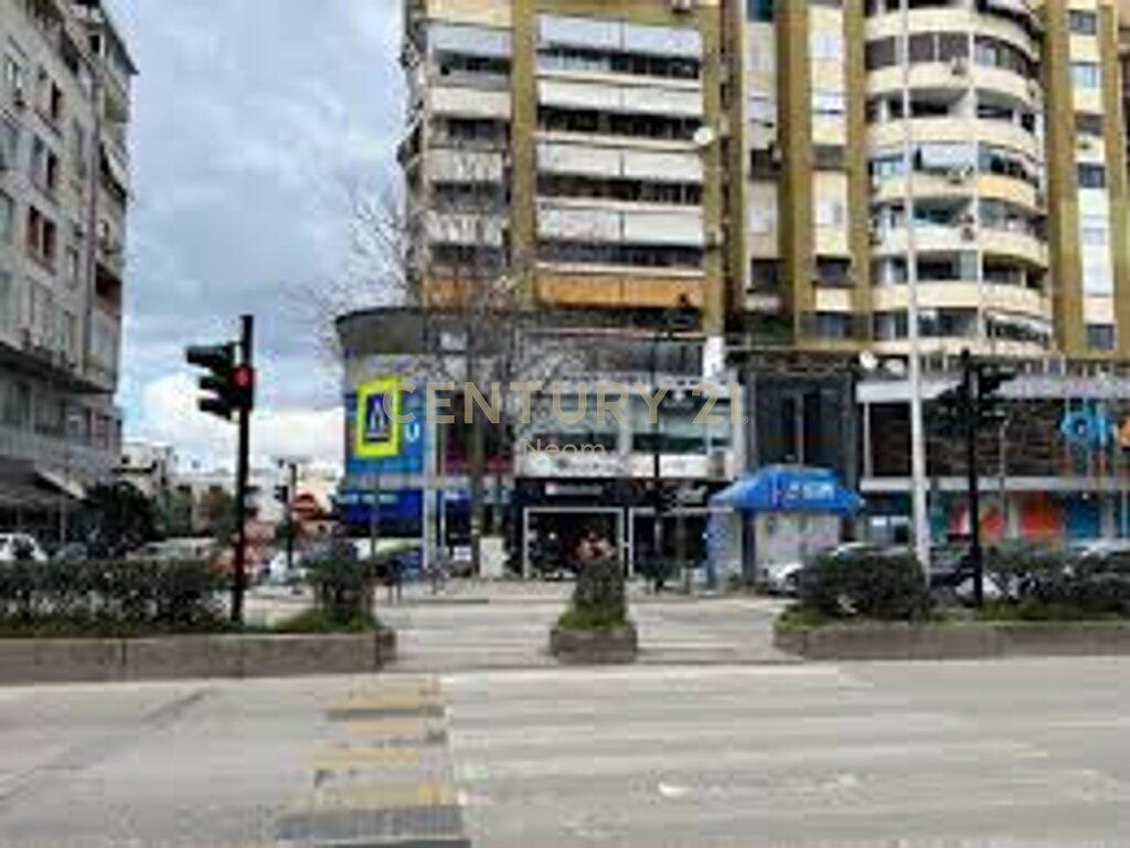 🏢 Commercial Space 2+1 for Rent | Globe Area, Tirana