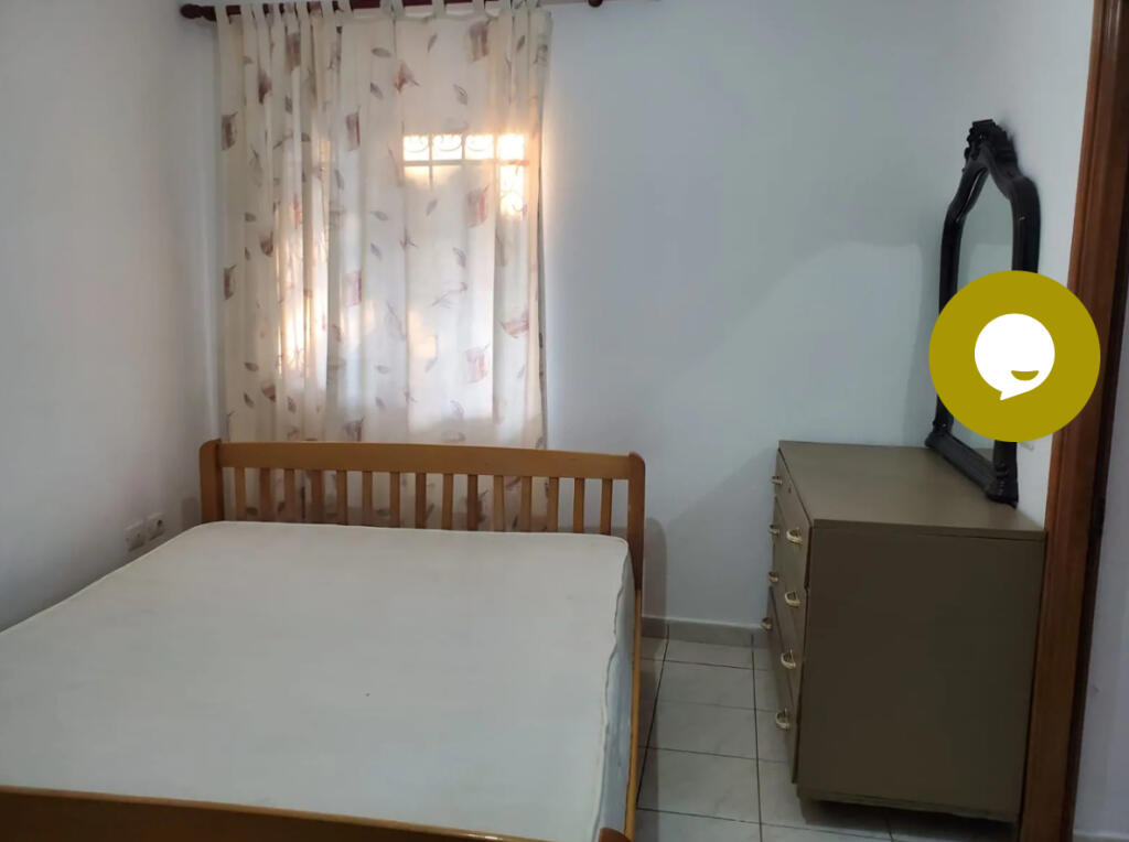 Qera, Hyrje 1+1, Porcelan, 300 euro