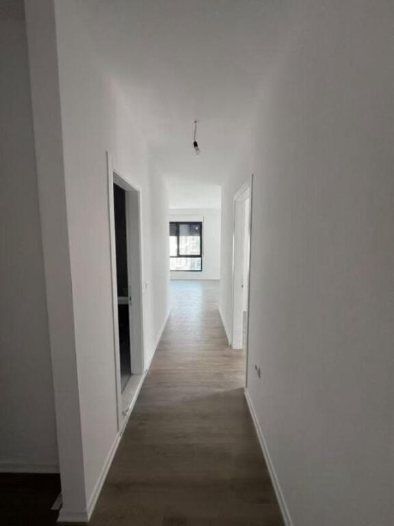 Ufficio in affitto 2+1 a Porcelan (ID BZ2530) Tirane.​