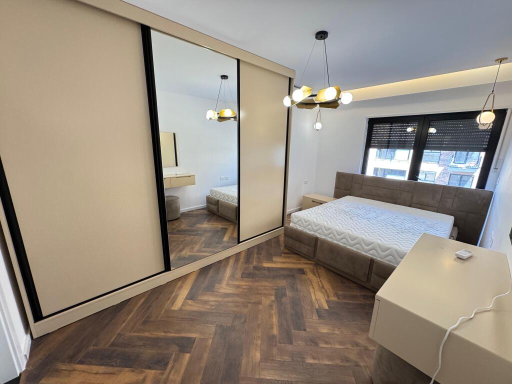 Jepet me qera apartament 2+1+2, Kodra e Diellit