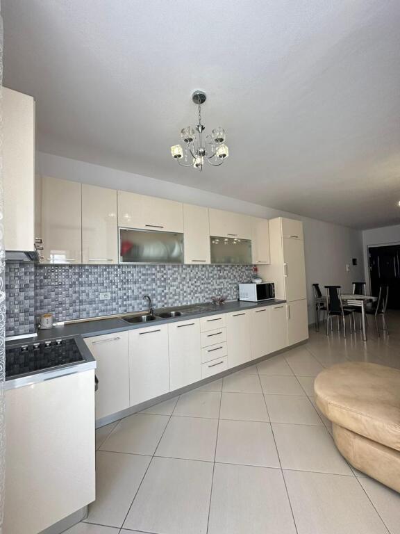 Apartament 2+1+2 per qira pranë Drejtorise se Policisë, Durrës!