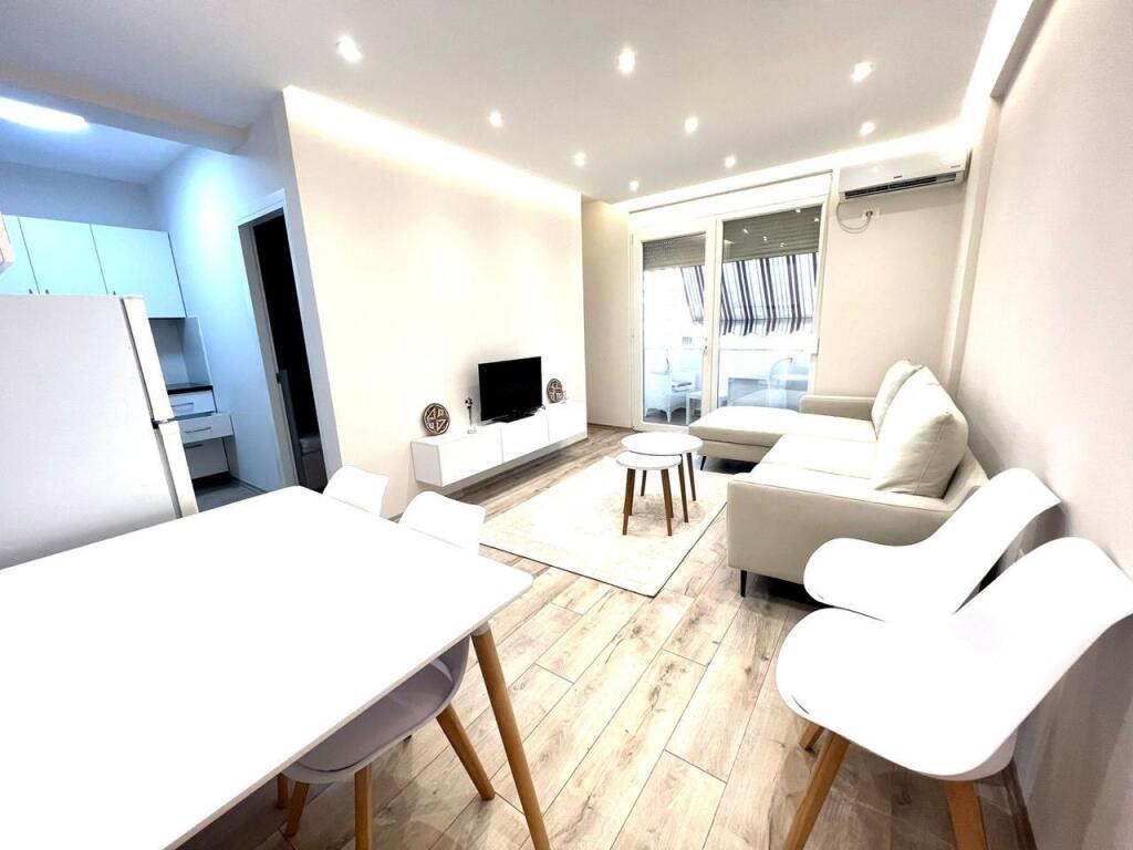 1+1 for rent Pazari i Ri