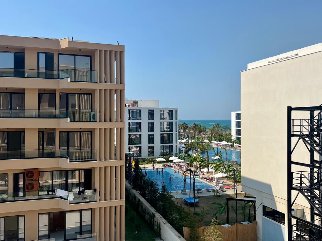 Apartament Per Shitje Tek Regina Palm Radhime