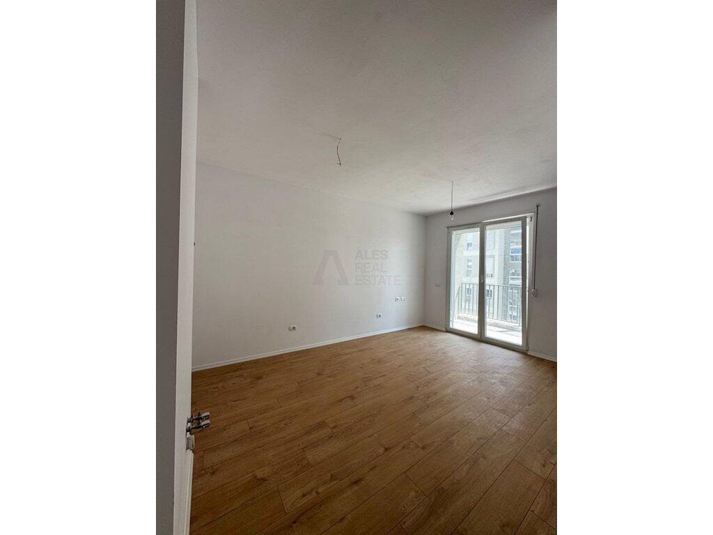 📢 Shitet Apartament 1+1 në Univers City !