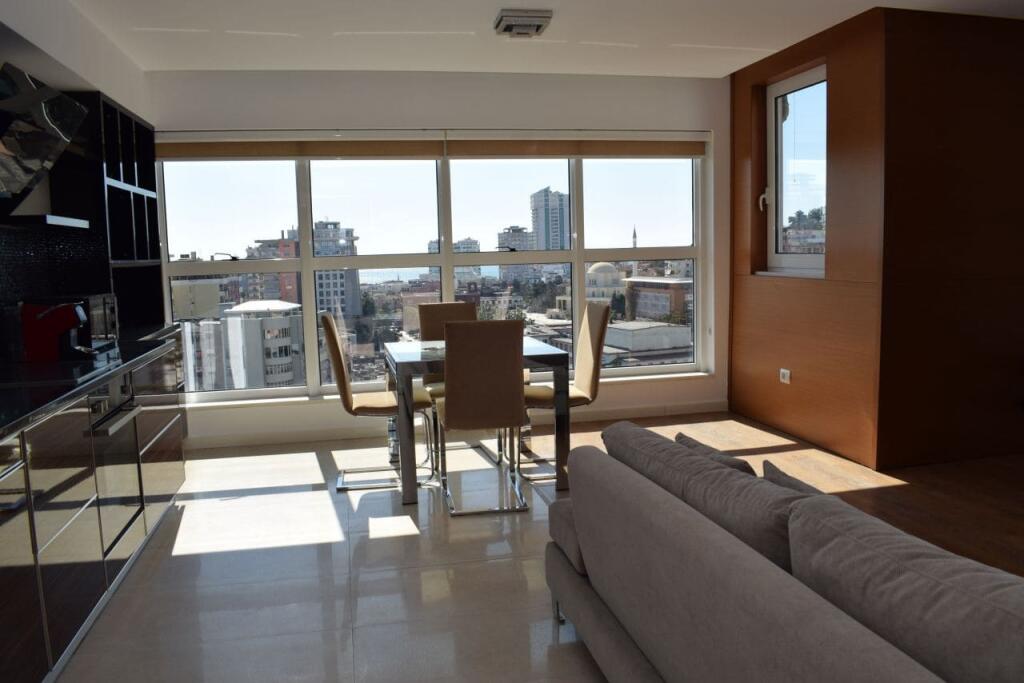 FOR SALE APARTMENT 2+1+BALCONY IN THE CENTER OF DURRËS