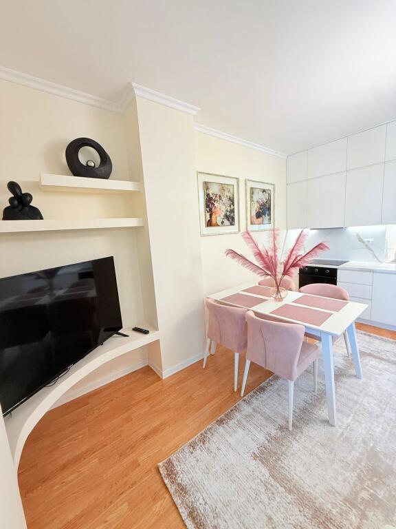 Jepet me qera Apartament 2+1, Rruga e Kosovareve