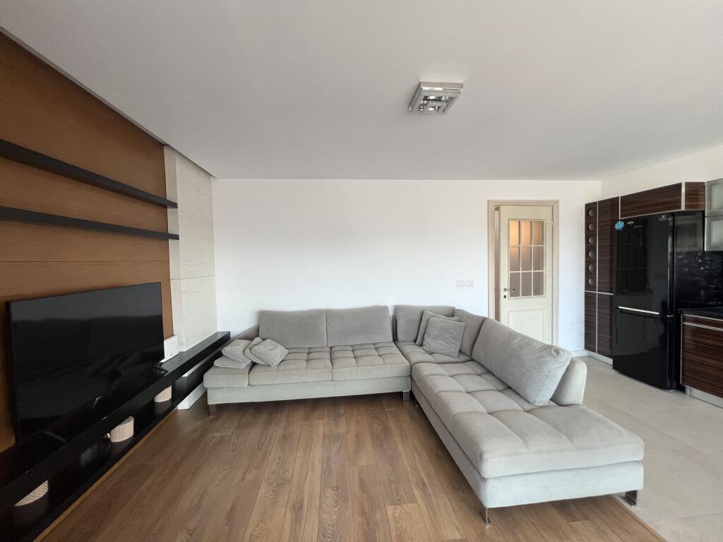 FOR SALE APARTMENT 2+1+BALCONY IN THE CENTER OF DURRËS