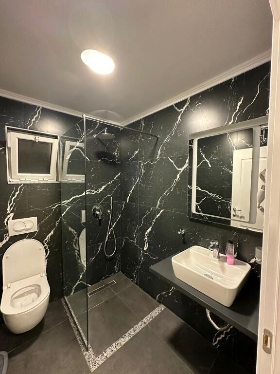 Appartamento 2+1 in Affitto, 21 Dhjetori, Via Kavaja
