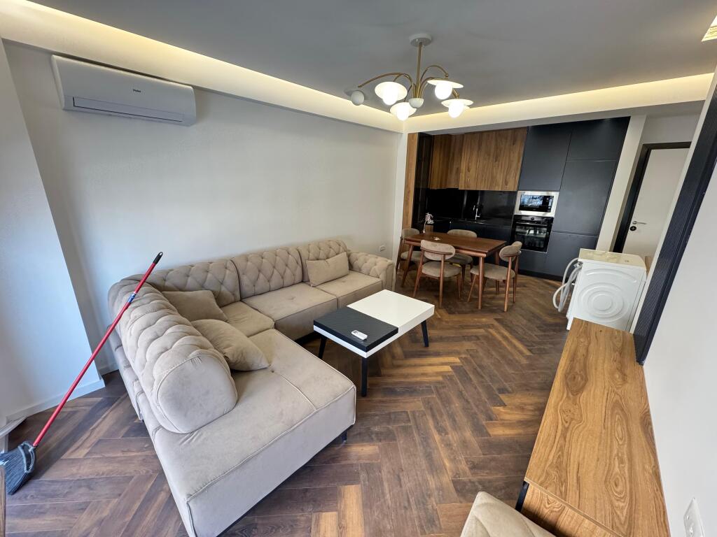 Jepet me qera apartament 2+1+2, Kodra e Diellit