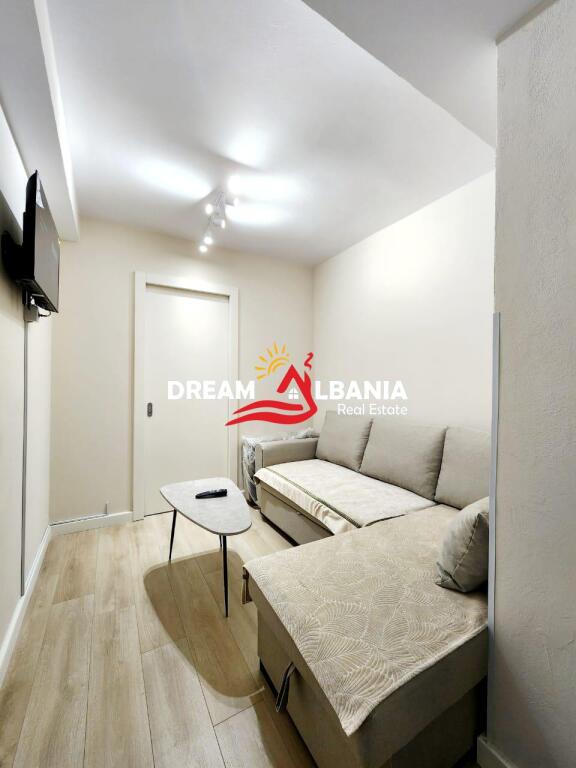 Appartamento 2+1 in affitto a Xhamllik vicino a Piazza Sheshit Shtraus a Tirana(ID 4229456)