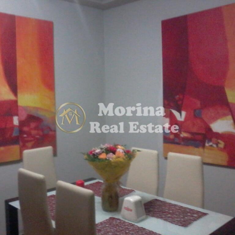 Apartament 3+1+2 ,Rr:"Dibres",  perball Ministrise Mbrojtjes, 170.000 Euro