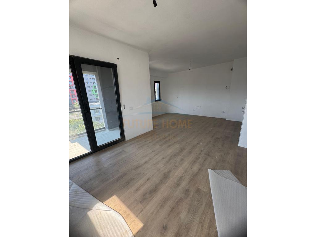 Shitet apartament 2+1+2 Oasis Residence