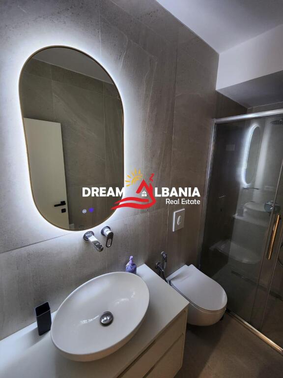 Appartamento 2+1 in affitto a Xhamllik vicino a Piazza Sheshit Shtraus a Tirana(ID 4229456)