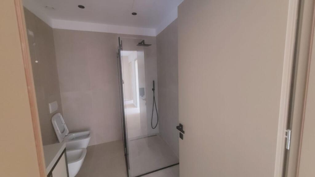 Jepen me Qira  Apartamente për Zyra