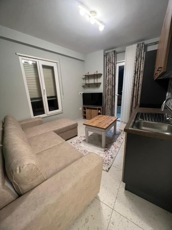 Jepet me qira 1+1 ASTIR 400€