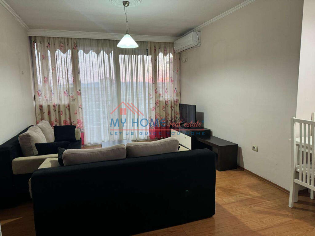 Appartamento 1+1 in affitto a 21 Dhjetori a Tirana
