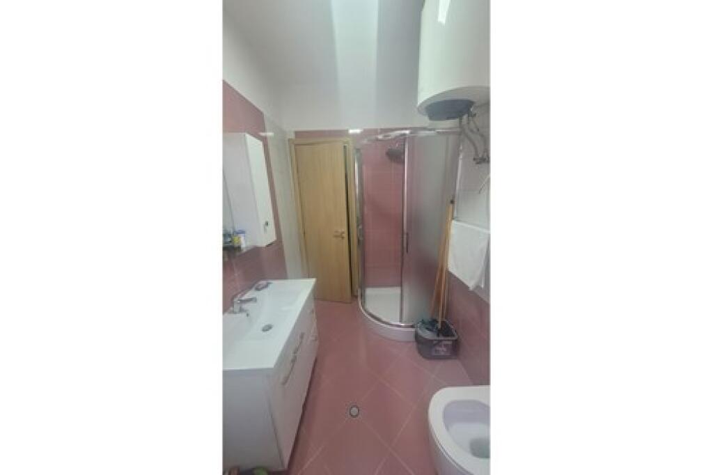 Jepet me qira apartament 2+1+2 rruga e Bogdaneve