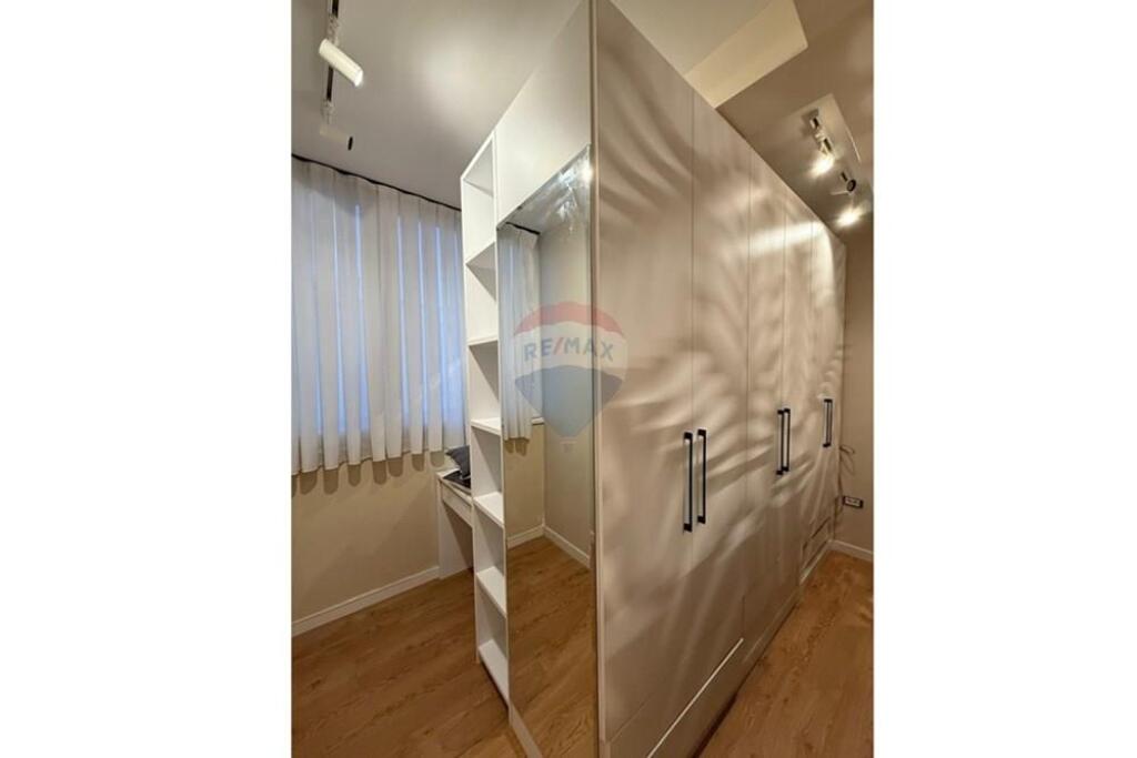 Apartament 2+1 Për Shitje Fresk