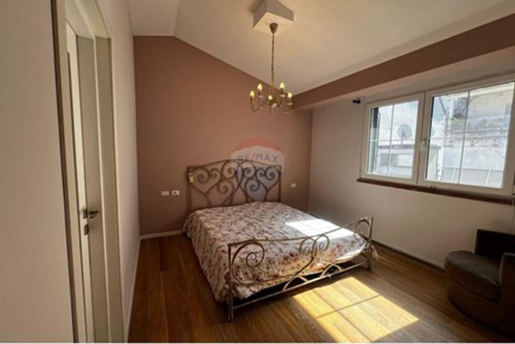 Jepet me qira apartament 2+1 tek Kodra e Diellit 1.